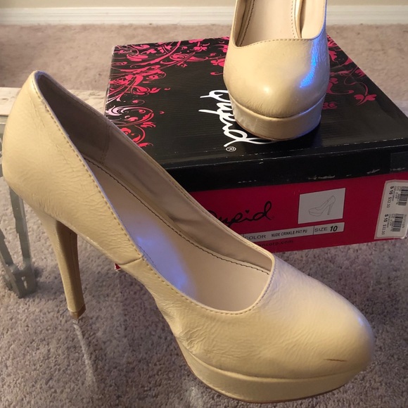 Shoes - Picture 2 of 3